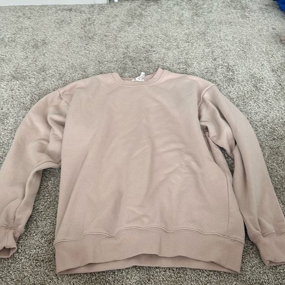 cream colored tilly’s crew neck - Picture 2 of 4
